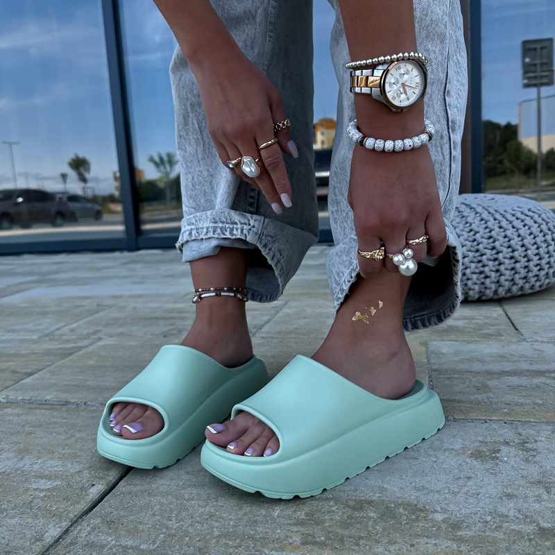 Mentolové gumové pantofle