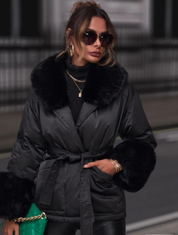 Černá bunda s kožešinkou