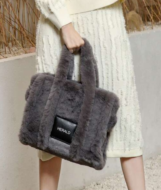 Kožešinková kabelka