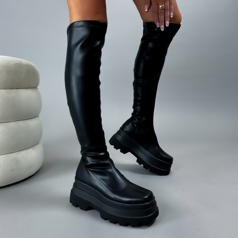 Černé vysoké kozačky