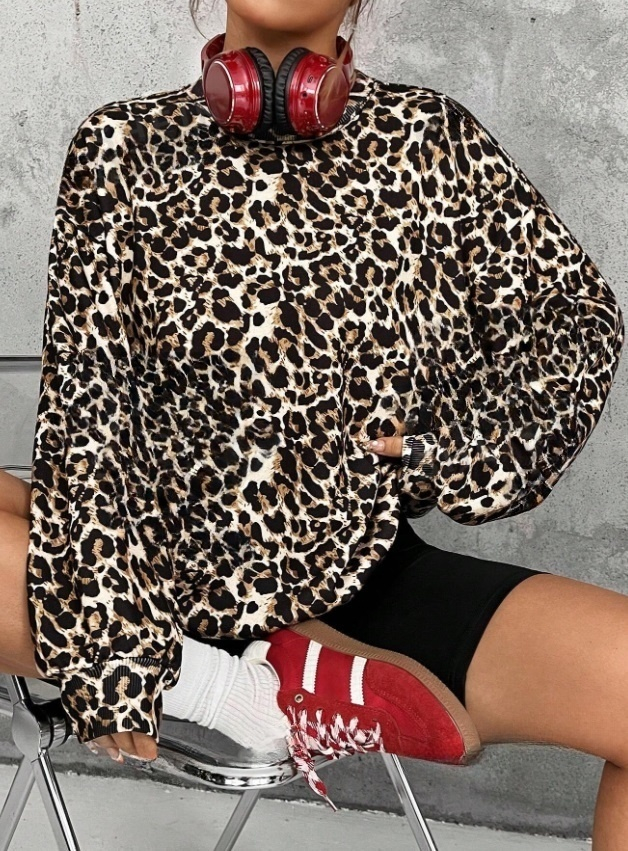 Hnědá oversize  mikina s leopardím vzorem