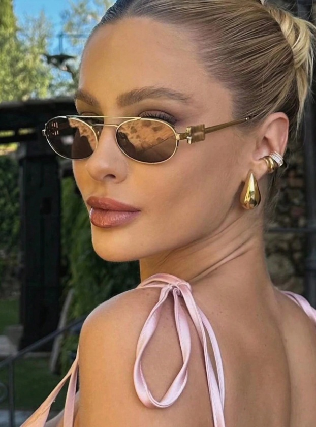 Černé sluneční brýle