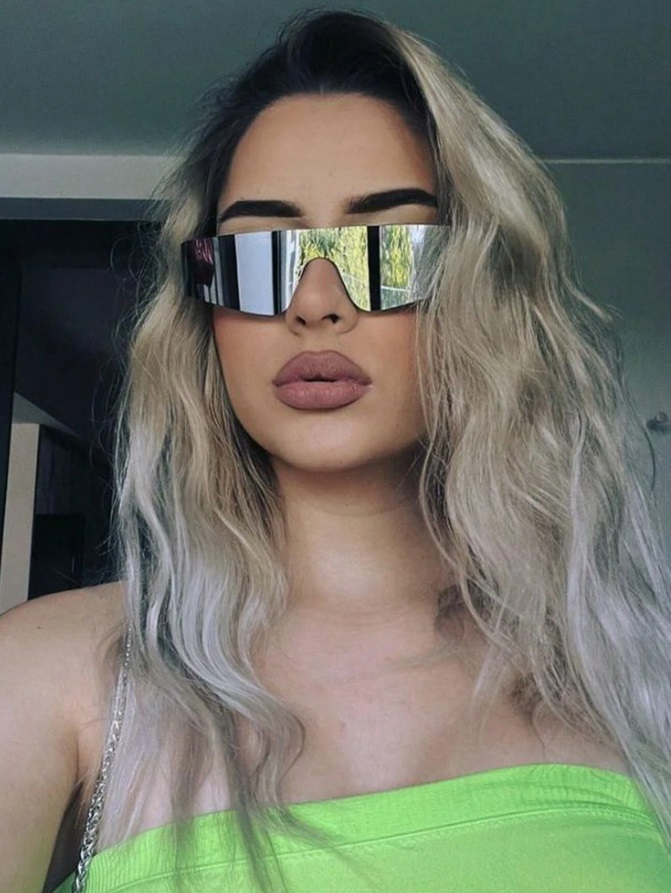 Strříbrné sluneční brýle