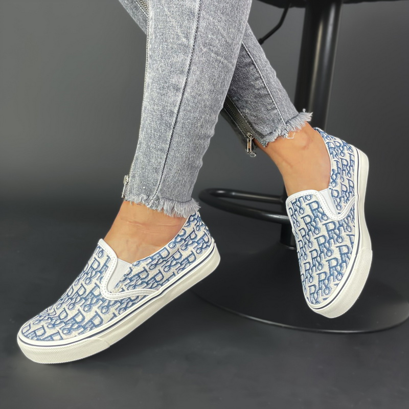 Bílo-modré vzorované mokasíny