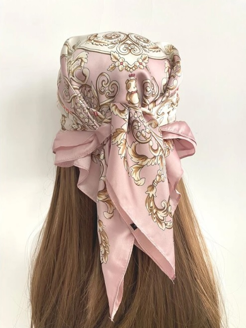 Světle růžový vzorovaná šátek