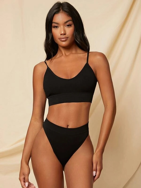 Černé spodní prádlo