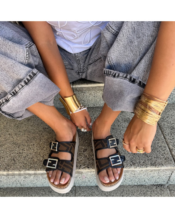 Hnědé vzorované pantofle-320670-20