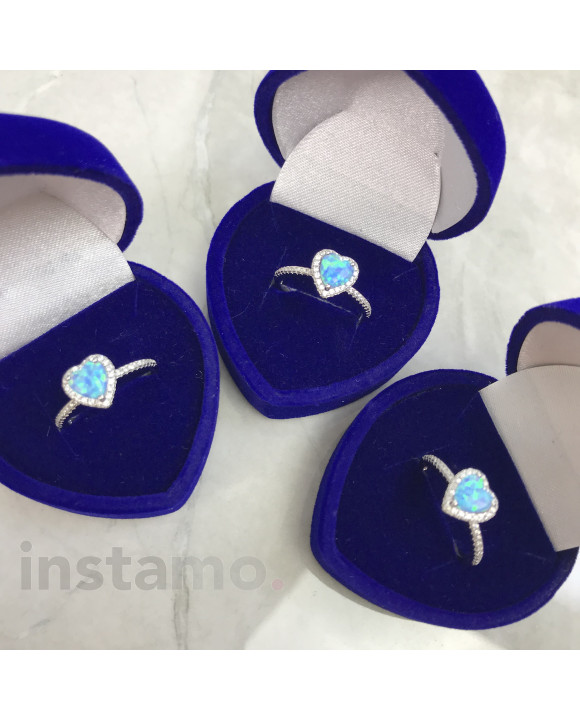 Strieborný prsteň s modrým srdiečkom