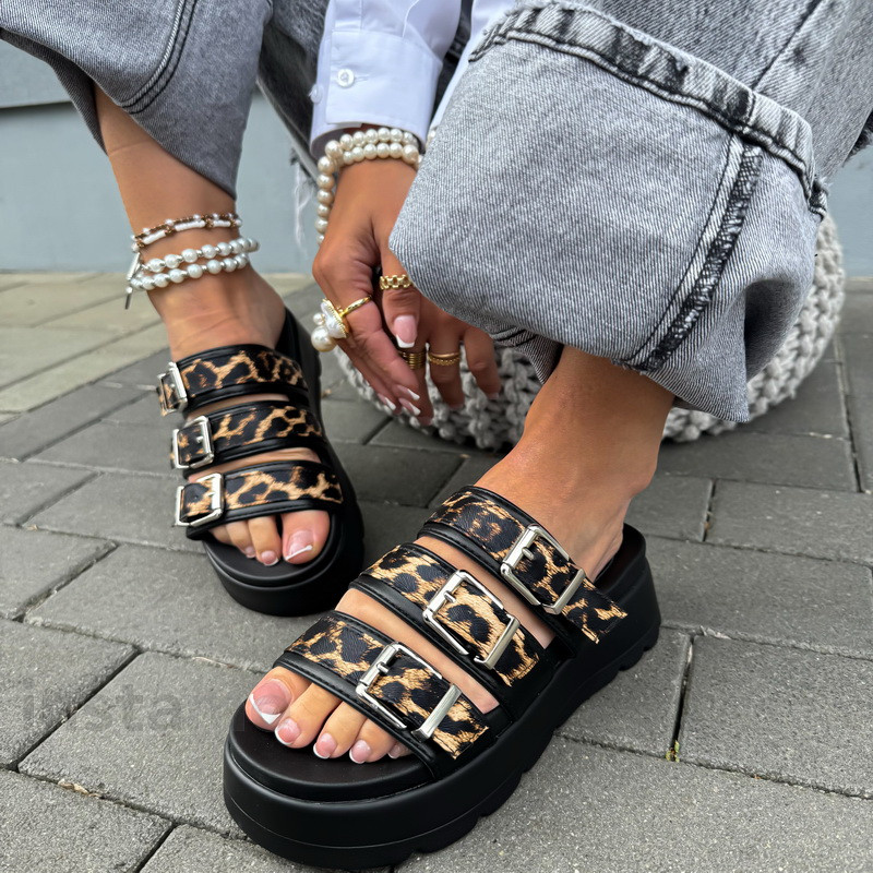 Černé pantofle s leopardím vzorem-319004-313