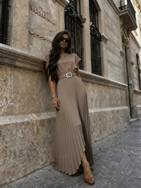 Tmavě béžové šaty s plisovanou sukní a páskem-327126-31