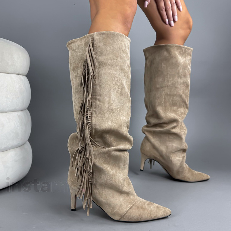 Hnědé semišové kozačky s třásněmi-323298-313