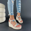 Béžové sandále s barevnými kamínky