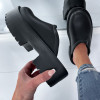 Černé pantofle