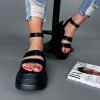 Černé sandále na platformě