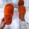 Oranžové pantofle