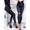 Černé potrhané džíny
