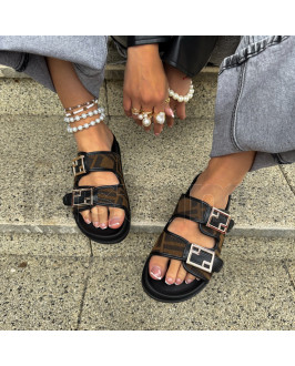 Hnědé vzorované pantofle