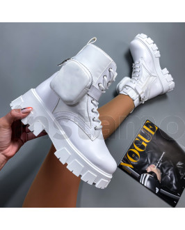 Bílé kotníkové boty s kapsičkou
