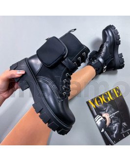 Černé kotníkové boty s kapsičkou