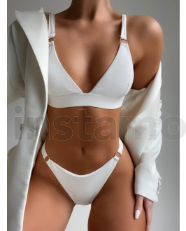 Bílé dvoudílné plavky