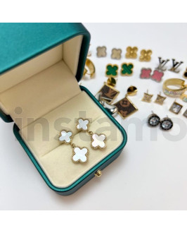 Dámské pozlacené visiace náušnice bílé