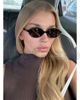 Černé sluneční brýle