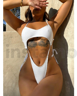 Bílé jednodílné plavky