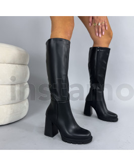 Černé vysoké kozačky