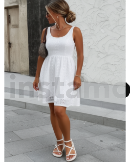 Bílé vzorované šaty