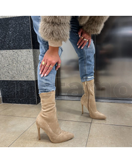 Béžové semišové kotníkové boty