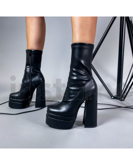 Černé polokozačky