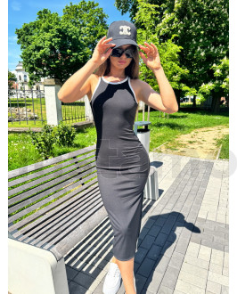 Černé vroubkované šaty