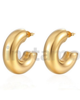 Výrazné ocelové náušnice pokruhy