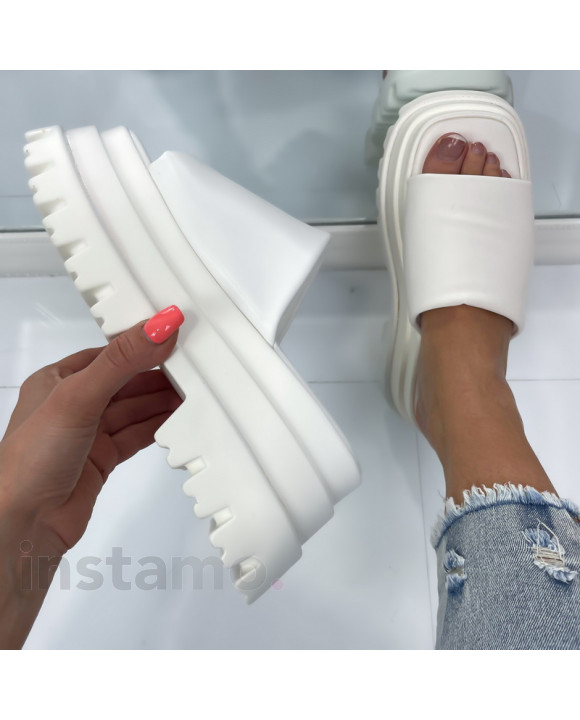 Bílé pantofle na platformě-301420-20