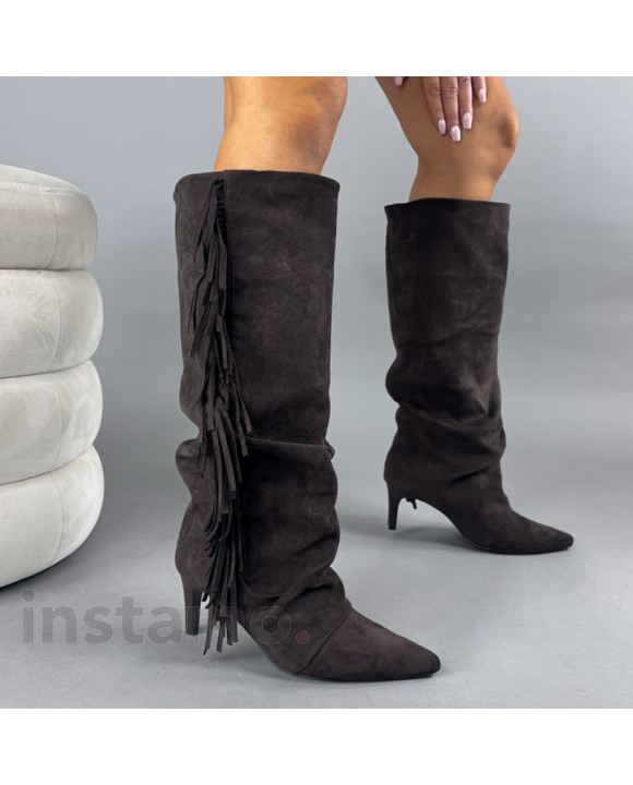 Tmavě hnědé semišové vysoké kozačky s třásněmi-323340-20
