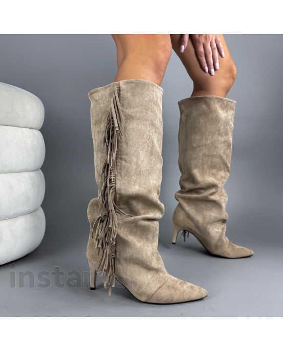 Hnědé semišové kozačky s třásněmi-323298-20