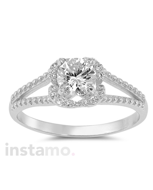 Strieborný prsteň s kamienkom