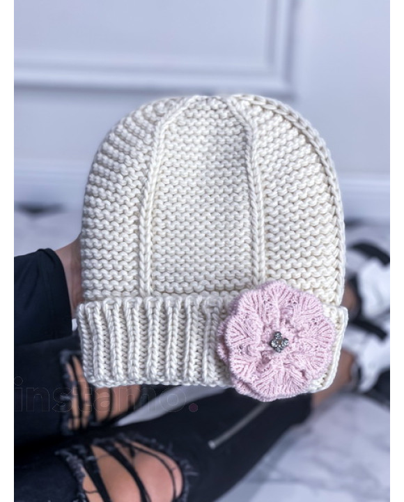 Bílá čepička s ozdobou-259848-20