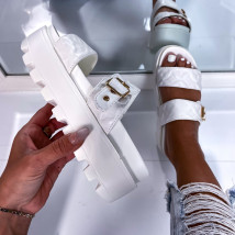 Bílé pantofle na platformě-267382-013