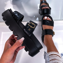 Černé pantofle na platformě-267345-03