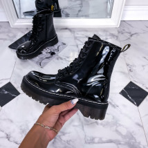 Černé lakované kotníkové boty-249898-019