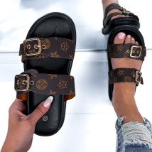 Hnědé pantofle s páskami-285441-02