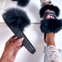 Černé pantofle s pravou kožešinou-284169-03