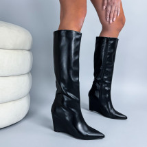 Černé vysoké kozačky na platformě-324249-02