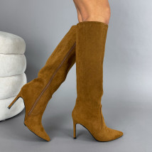 Hnědé semišové kozačky-323600-02