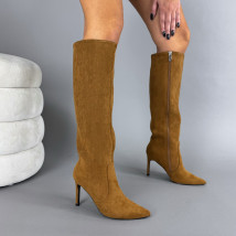 Hnědé semišové kozačky-323600-02