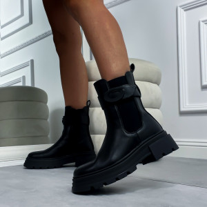 Černé polokozačky