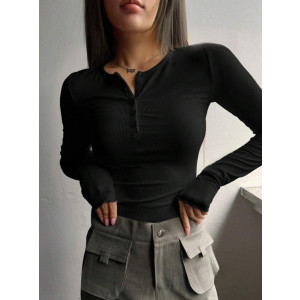 Černý vroubkovaný top