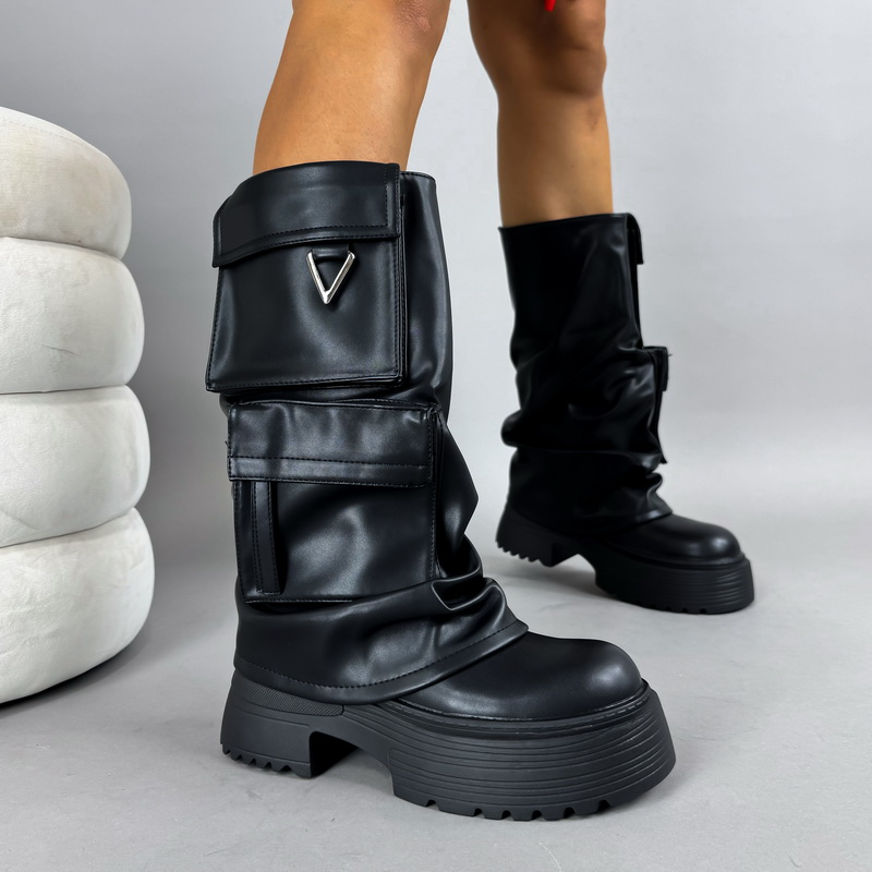 Černé vysoké kozačky s kapsami