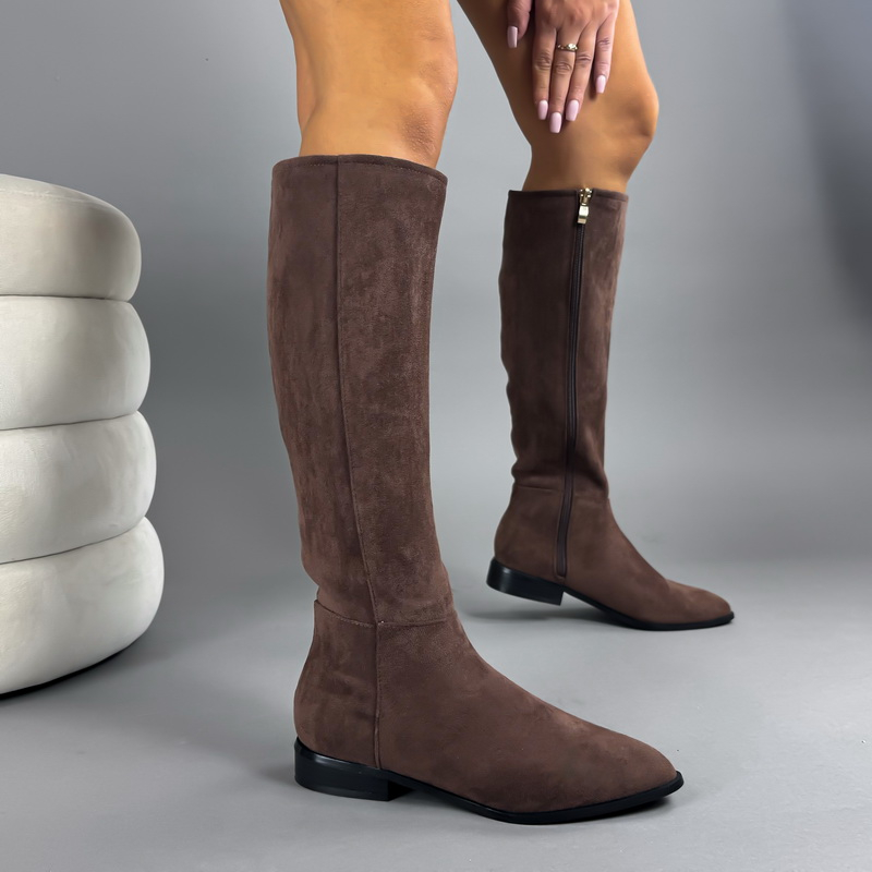 Hnědé semišové vysoké kozačky